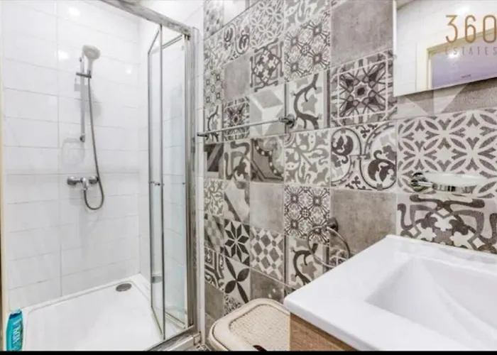 Fiftynine With Maltese Charm * Floriana